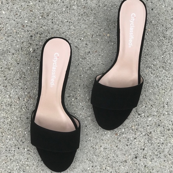 City Class KITTEN Black single strap Mule Heel - Picture 3 of 6